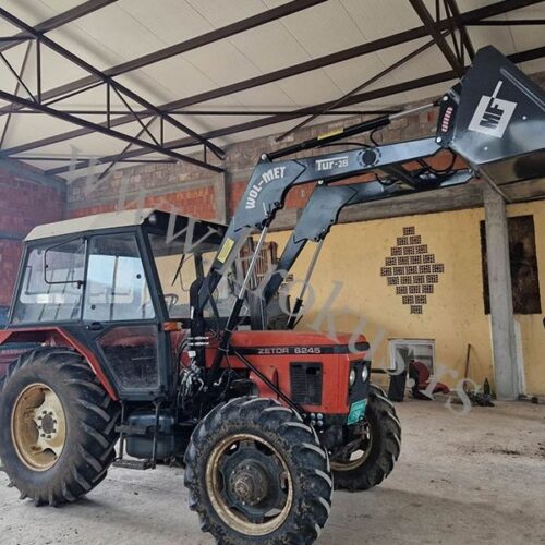 UTOVARIVAC PRED.ZA STAJNJAK TUR-2B  Zetor 7245 700kg Dzojstik